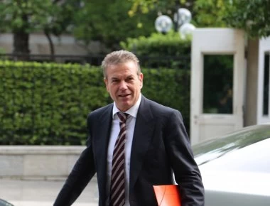 Πετρόπουλος: «Ο Μητσοτάκης λέει στους νέους ότι δε συμφέρει να είναι ασφαλισμένοι»